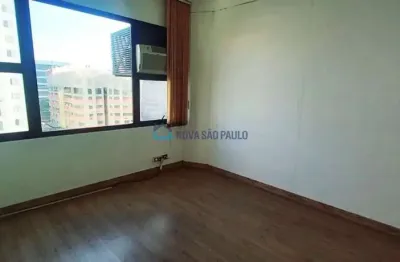 Venda. moema pássaros. conjunto comercial. 46m².  3 salas. 1 vaga