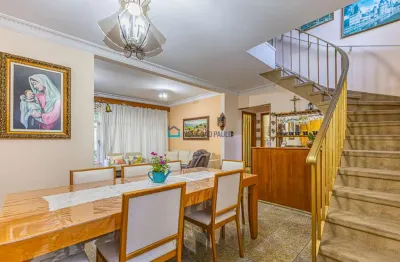 Sobrado a venda Vila Guarani, terreno 15x23, 4 dormitórios e 7 vagas