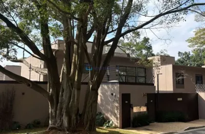 Residência de 510m² em condomínio fechado no villaggio cidade jardim