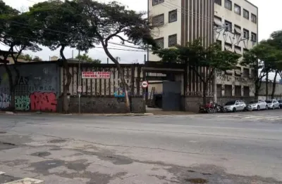 Casa comercial com 15 salas à venda na Rua Clímaco Barbosa, --, Cambuci, São Paulo