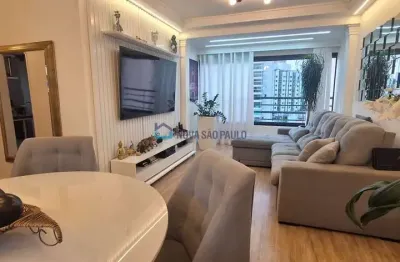 Apartamento reformado de 68m² com 2 dorms, 2 vagas - 550m do metrô santa cruz