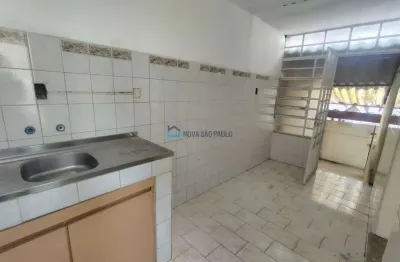 Casa térrea com 2 quartos, próximo do metro ipiranga.