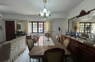 Casa em condomínio com 4 dormitórios e área de lazer privativa ? 437m²