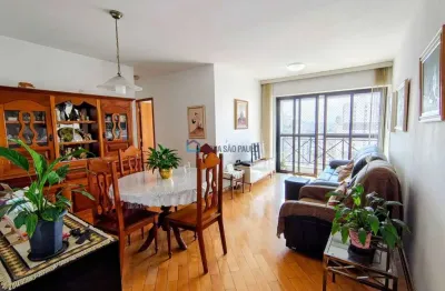 Apartamento no bairro da saúde/ 3 dormitórios/ 1 suíte/ sacada/ 2 vagas