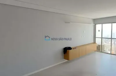 Apartamento recém reformado com 2 quartos (1 suíte), lavabo e 1 vaga na vila mariana perto de metrô!