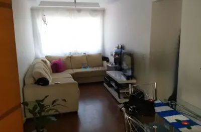 Apartamento à venda com 2 dormitórios, 1 vaga próximo a av. cupecê