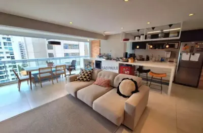 Apartamento à venda na aclimação, 2 dormitórios, 2 vagas livres e fixas.