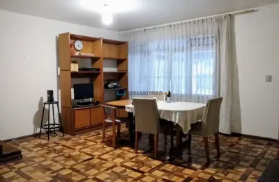 Casa à venda na vila mariana com 3 quartos e 2 vagas de garagem.