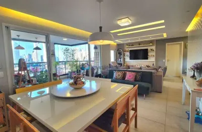 Lindo apartamento com varanda gourmet, 3 quartos sendo 1 suíte e 3 vagas de garagem!