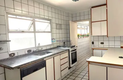 Apartamento com 2 quartos, 2 vagas fixa, próximo ao metrô à venda na vila clementino