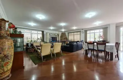 Sobrado a venda em vila fechada à 300 metros do parque da aclimação