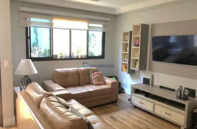 Casa de condomínio fechado, nas imediações do metrô saúde, shopping plaza sul!