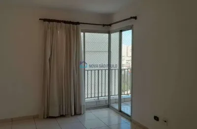Apartamento metrô praça da árvore, vago, reformado, andar alto, frente, sacada, ensolarado.