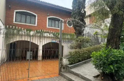 Sobrado localizado em mirandópolis com 3 suítes, 4 vagas e escritório