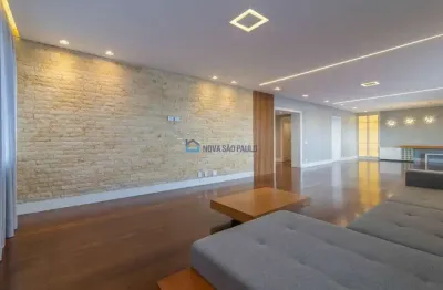 Apartamento de 420m² de área útil com 4 suítes  e 2 quartos de empregadas ao lado do golfe club