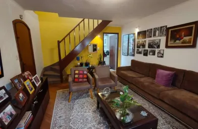 Sobrado à venda, Próximo ao metrô Brooklin, com 4 dormitórios, 2 suítes, 116 m²