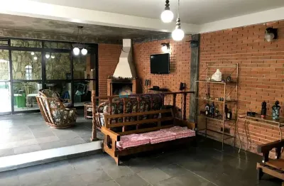 Sobrado à venda com 3 dormitórios sendo 1 suíte no planalto paulista.