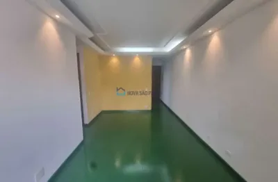 Apartamento à venda na Praça da Árvore - 5 minutos do metrô, suíte e lazer completo