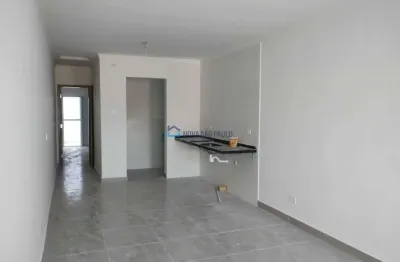 Sobrado com 2 dormitórios e vaga de garagem próximo à avenida santa catarina