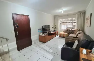 Sobrado à venda no bosque da saúde 3 dormitórios, suíte, quintal e garagem para 2 carros grandes!