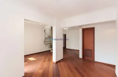 Cobertura a venda em moema ìndios, fora da rota de aviao, com 187m², 2 dormitórios sendo 1 suite.