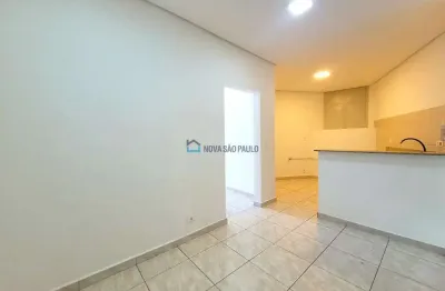 Apartamento 2 dormitórios - 2 metros da estação praça da árvore do metrô.