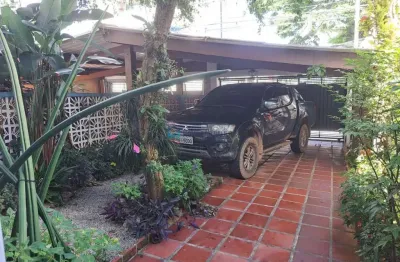 Sobrado à venda com 250 m², com 3 amplos dorms, com edícula ao fundo e vaga para 2 carros, brooklin.