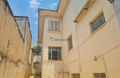 Sobrado 3 dormitórios, 155m2, 1 quadra do metro,  sala ampla,