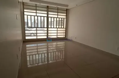 Sobrado à venda  2 dormitórios, suíte, edícula e excelente localização!