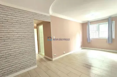 Próximo ao metrô praça da árvore, com 2 dormitórios, 1 banheiros, 1 vaga livre e 58 m²