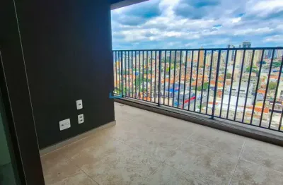 Apartamento com 3 dormitórios, varanda, vista livre e próximo ao metrô ? 69m²