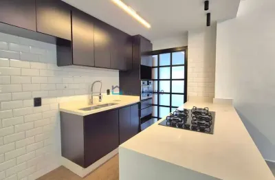 Apartamento com 3 quartos, 1 suíte, sacada e 1 vagas, na Chácara Inglesa!