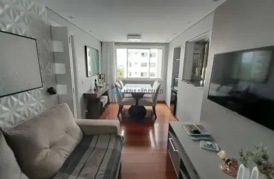 Apartamento reformado, Zoológico, próximo a escolas, supermercados, drogarias, padarias, feiras.