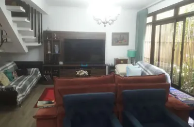 Casa com 3 quartos à venda na Rua Tupanaci, --, Vila Gumercindo, São Paulo