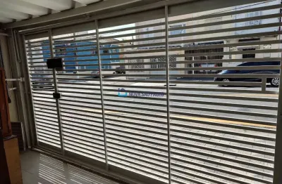 Casa com 3 quartos à venda na Rua das Rosas, --, Mirandópolis, São Paulo