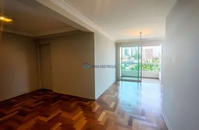 Apartamento à venda Mirandópolis, 2 dormitórios, 1 suíte e 2 vagas. Face Norte