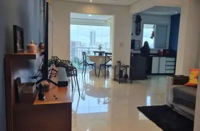 Apartamento à venda com 3 quartos sendo 1 suíte e 1 vaga na Vila das Mercês.