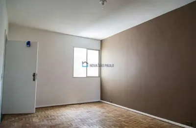 Apartamento a venda - Metrô Saude - 02 Quartos - 01 Vaga - Ensolarado.