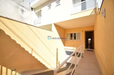 Sobrado novo tríplex 220m²,impecável,3 suítes,quintal,4 vagas ! vila das mercês