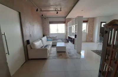 Apartamento em andar alto, com suíte com closet no jardim da saúde.