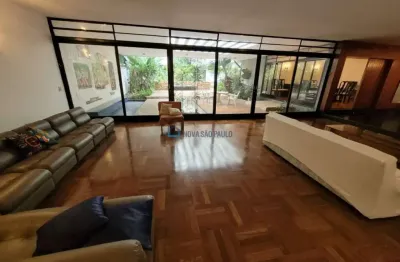 Sobrado 4 dormitórios, 5 vagas miolo nobre  planalto paulista