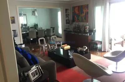 Apartamento de alto padrão na região do campo belo/sp.