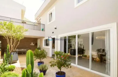 Sobrado  jardim da saúde  com 03 suítes e  05  vagas.