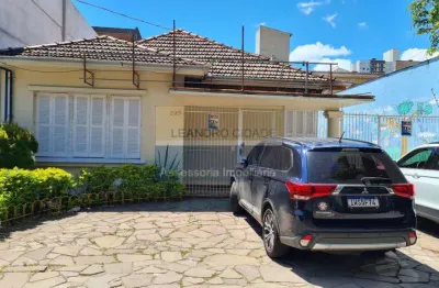 Casa 3 dormitórios à venda no bairro santa maria goretti com 240 m² de área privativa - 4 vagas de garagem