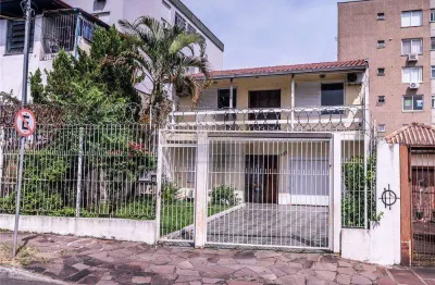 Casa 2 dormitórios à venda no bairro passo da areia com 150 m² de área privativa - 2 vagas de garagem