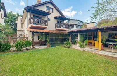 Casa de condomínio 5 dormitórios à venda no bairro condomínio condado de castella com 560 m² de área privativa - 2 vagas de garagem