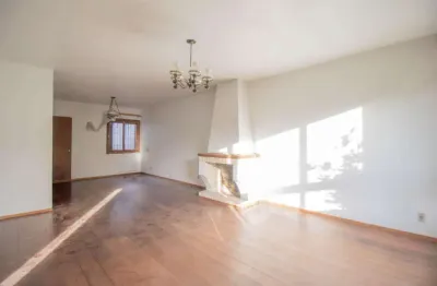 Casa 4 dormitórios à venda no bairro chácara das pedras com 235 m² de área privativa - 2 vagas de garagem