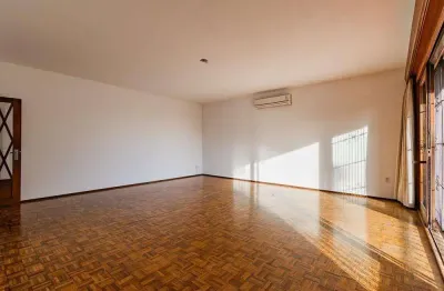 Apartamento 3 dormitórios à venda no bairro auxiliadora com 190 m² de área privativa - 2 vagas de garagem