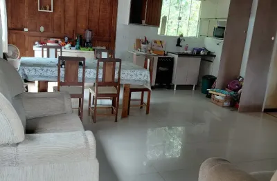 Terreno 12x30, casa em madeira c.3 dormitorios, lugar excelente, consulte-nos!