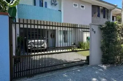Casa com 3 quartos à venda na Rua Francisco Baggenstoss, 116, Glória, Joinville